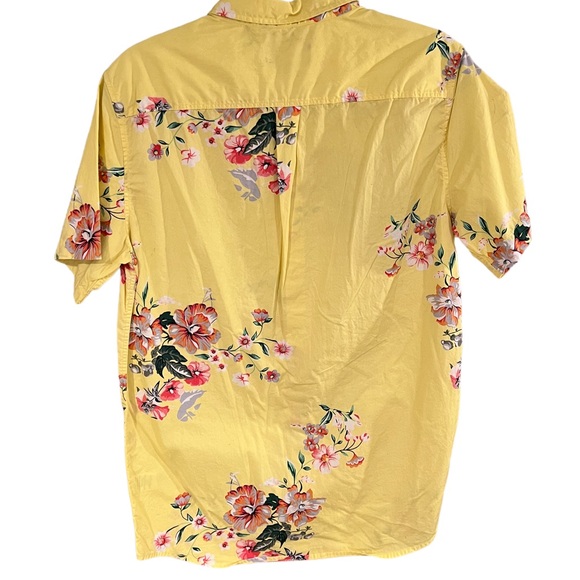 **LIKE NEW** PacSun Floral Button-Down M - Picture 2 of 4